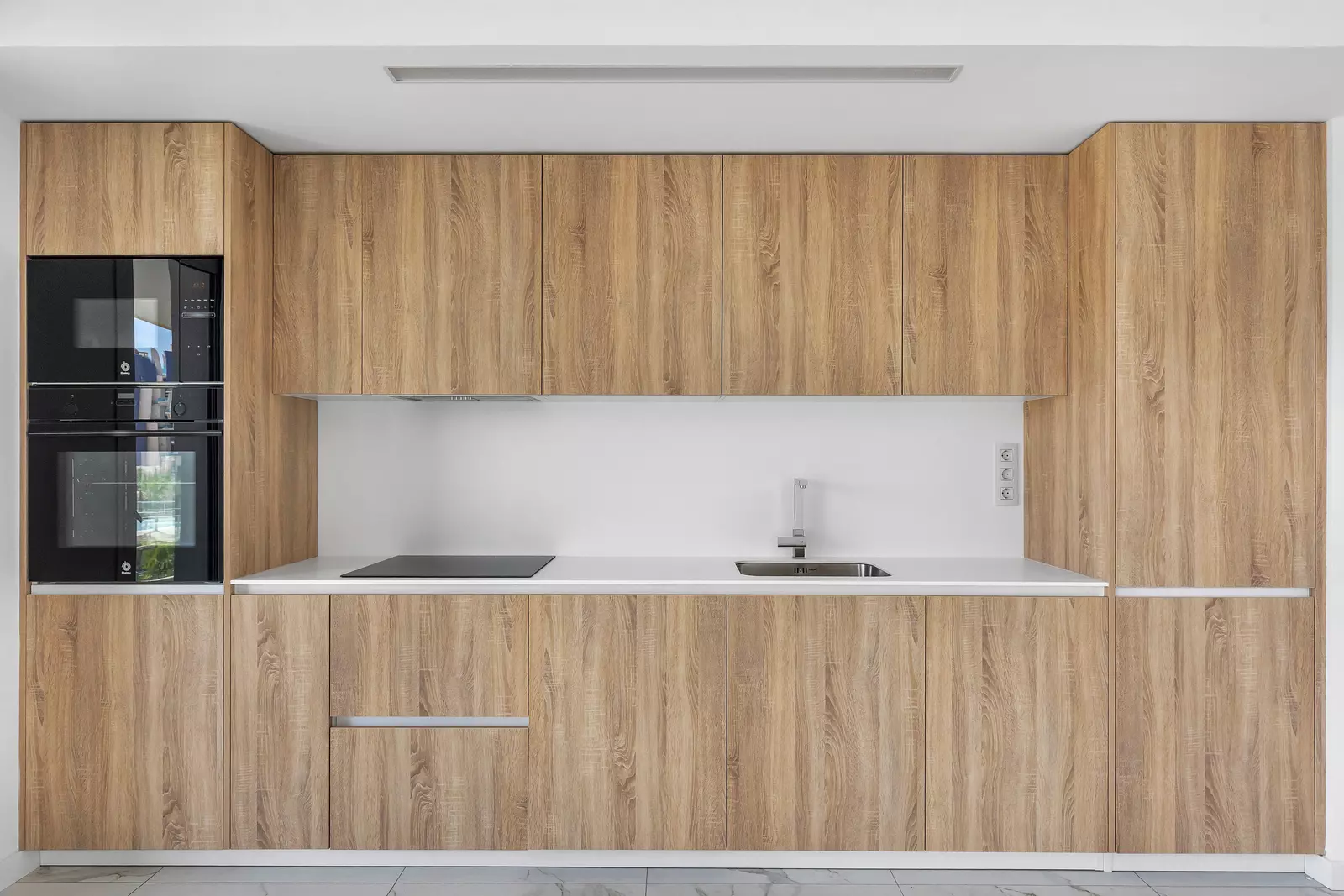 2-bedroom Apartment In Torrevieja, Spain (61 M²)
