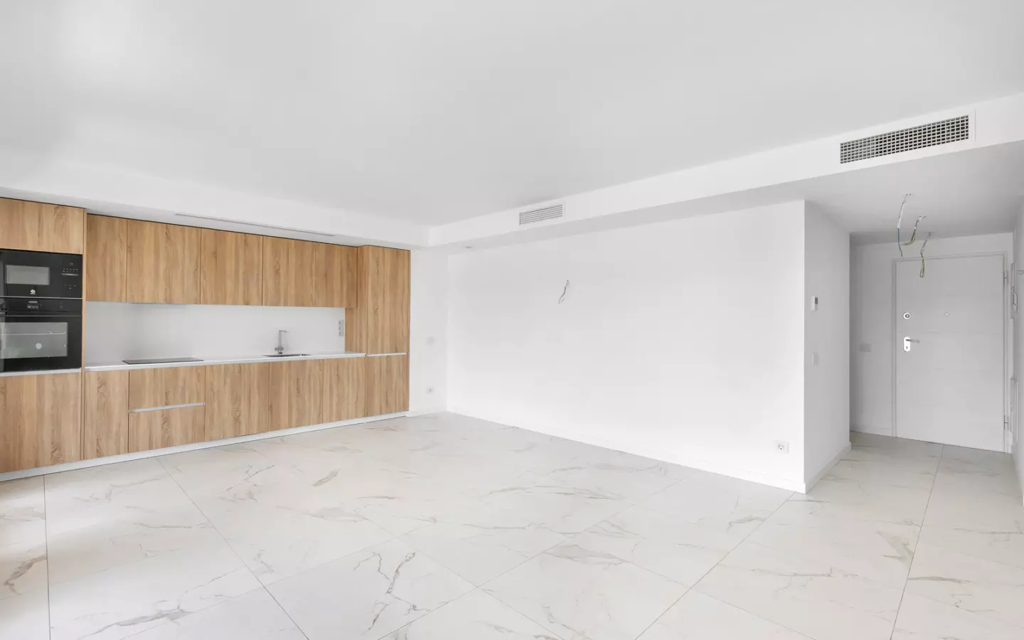 2-bedroom Apartment In Torrevieja, Spain (61 M²)