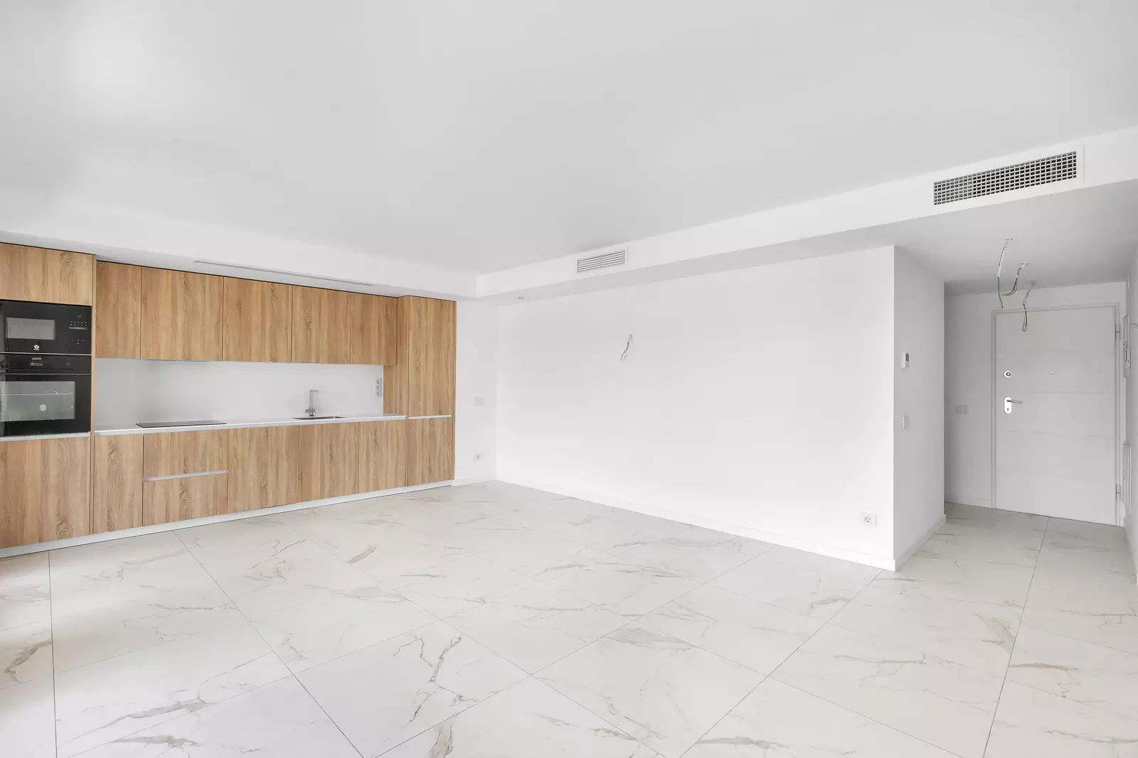 2-bedroom Apartment In Torrevieja, Spain (61 M²)