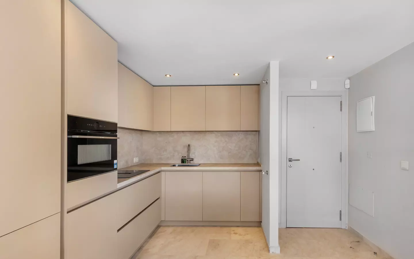 3-bedroom Apartment In Torrevieja, Spain (73 M²)