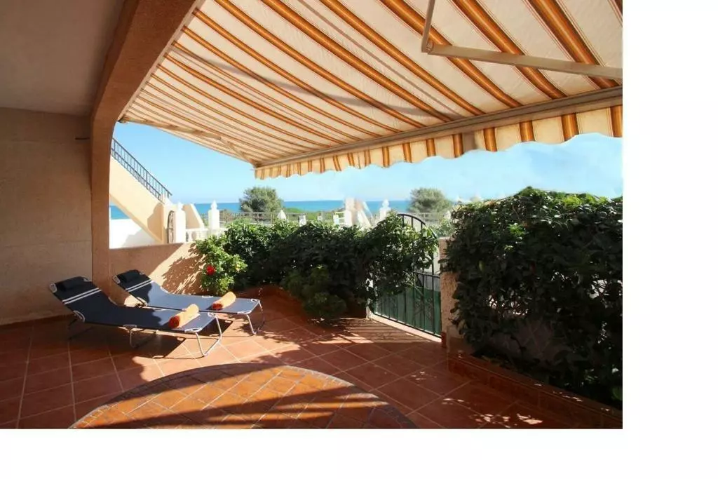3-bedroom Bungalow In Torrevieja, Spain (120 M²)