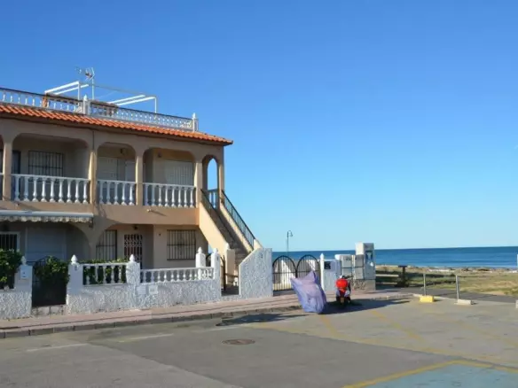 3-bedroom Bungalow In Torrevieja, Spain (120 M²)