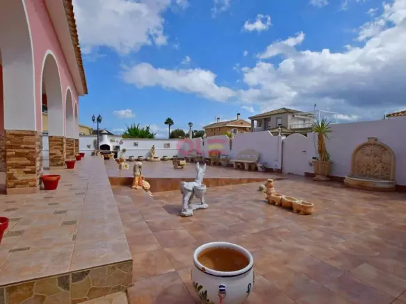 4-bedroom Villa In Cabo Roig, Spain