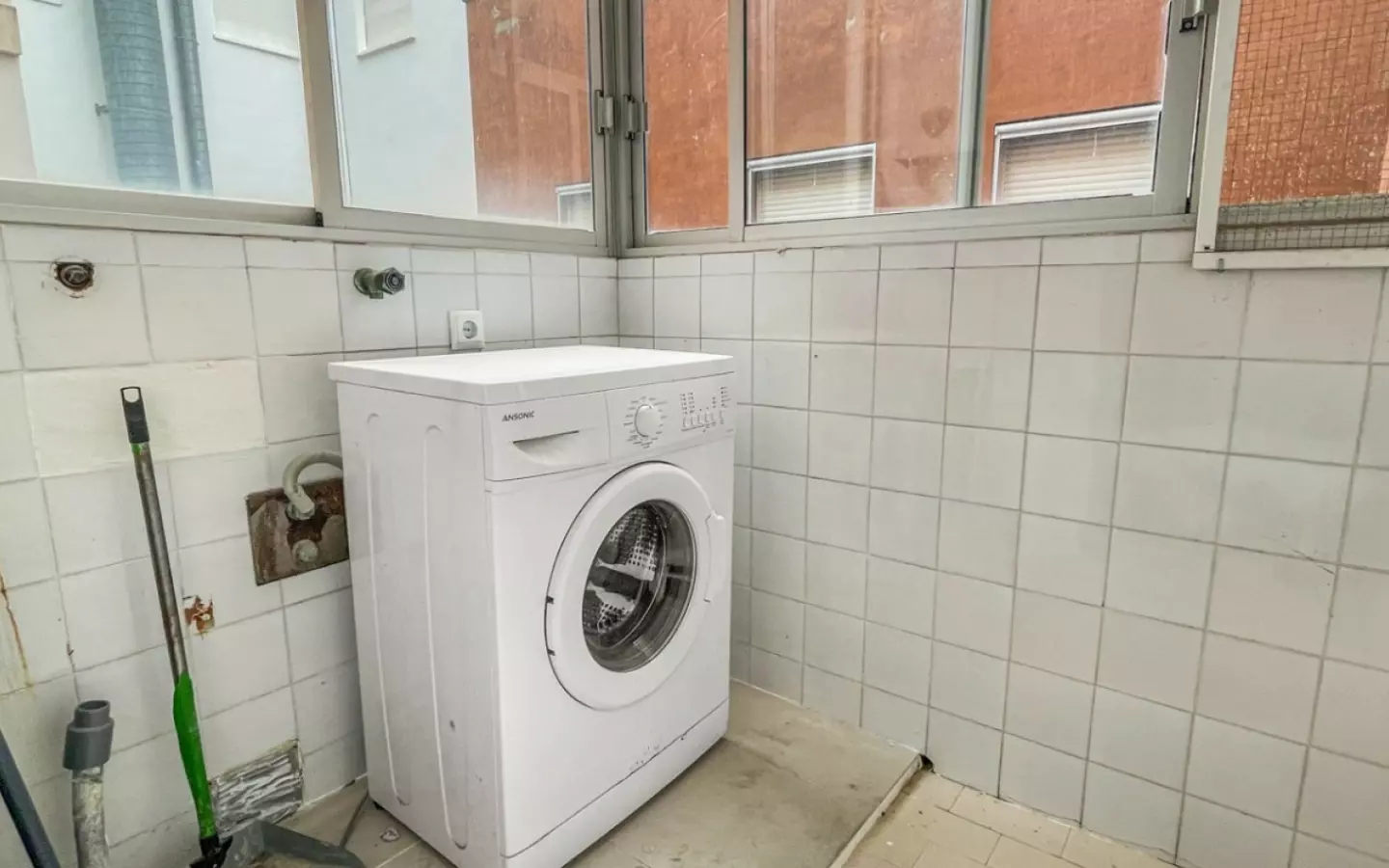 4-bedroom Apartment In Guardamar Del Segura, Spain (137 M²)