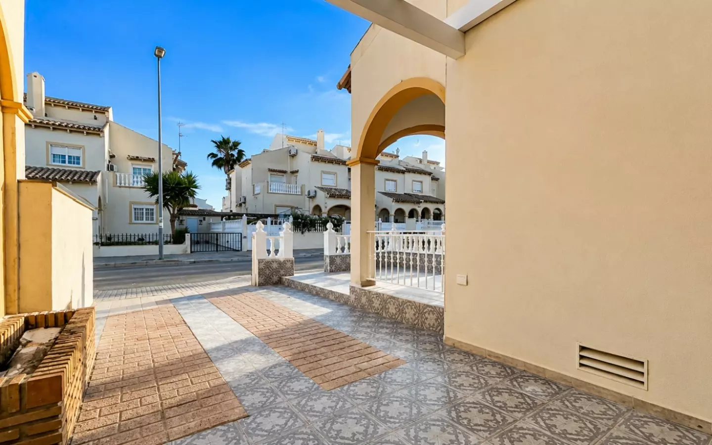2-bedroom Townhouse In Orihuela Costa, Spain (72 M²)
