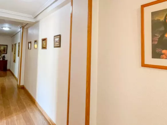 3-bedroom Apartment In Torrevieja, Spain (129 M²)