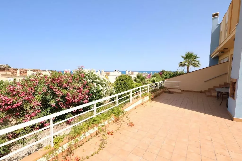 3-bedroom Semi In Orihuela Costa, Spain (164 M²)