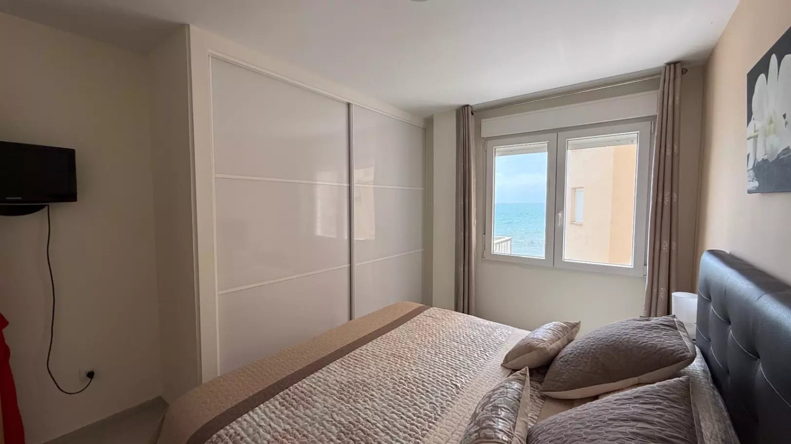 3-bedroom Apartment In Torrevieja, Spain (86 M²)