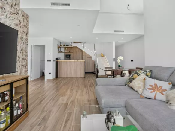 3-bedroom Villa In Torrevieja, Spain (149 M²)