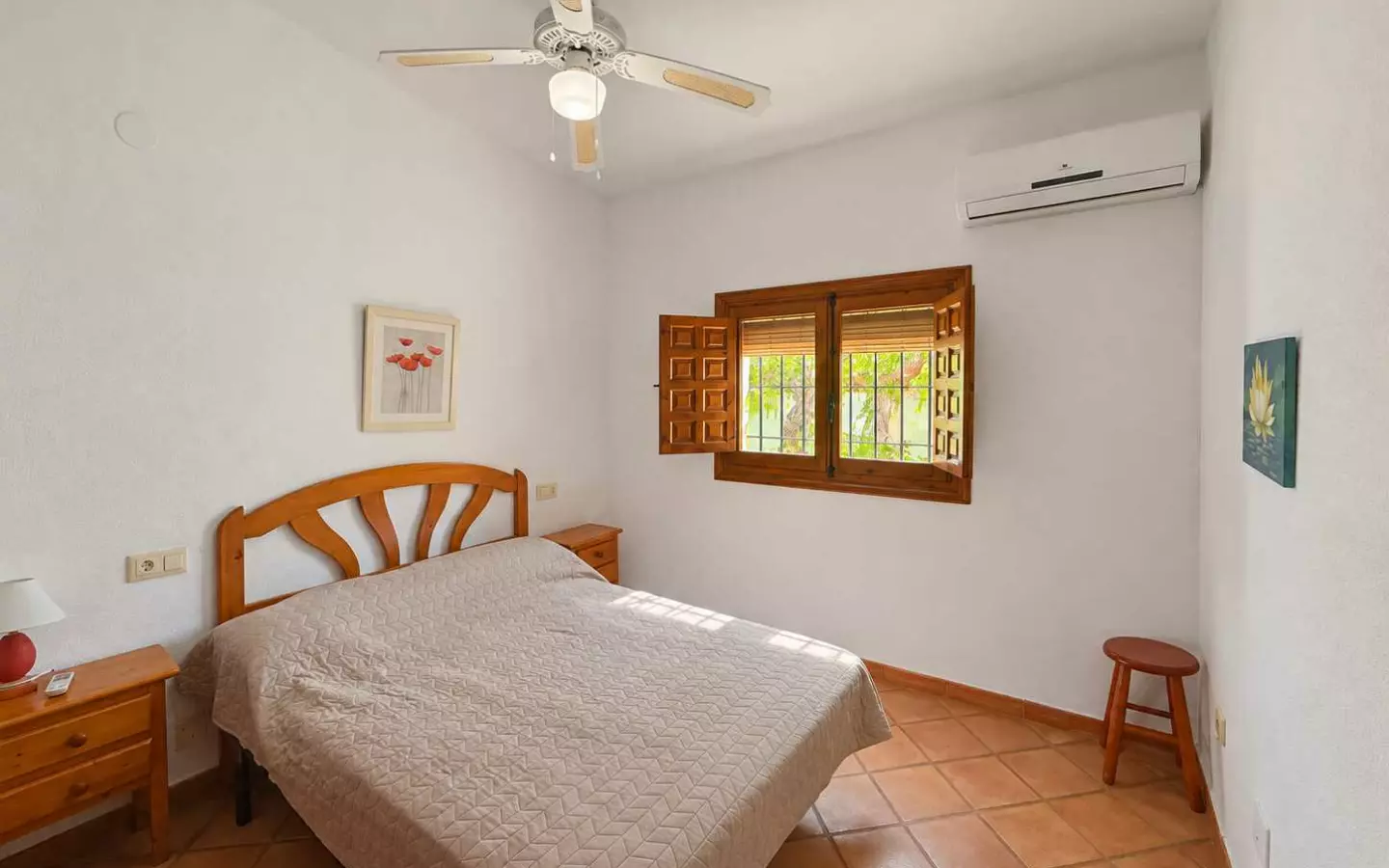 4-bedroom Villa In Cabo Roig, Spain (160 M²)