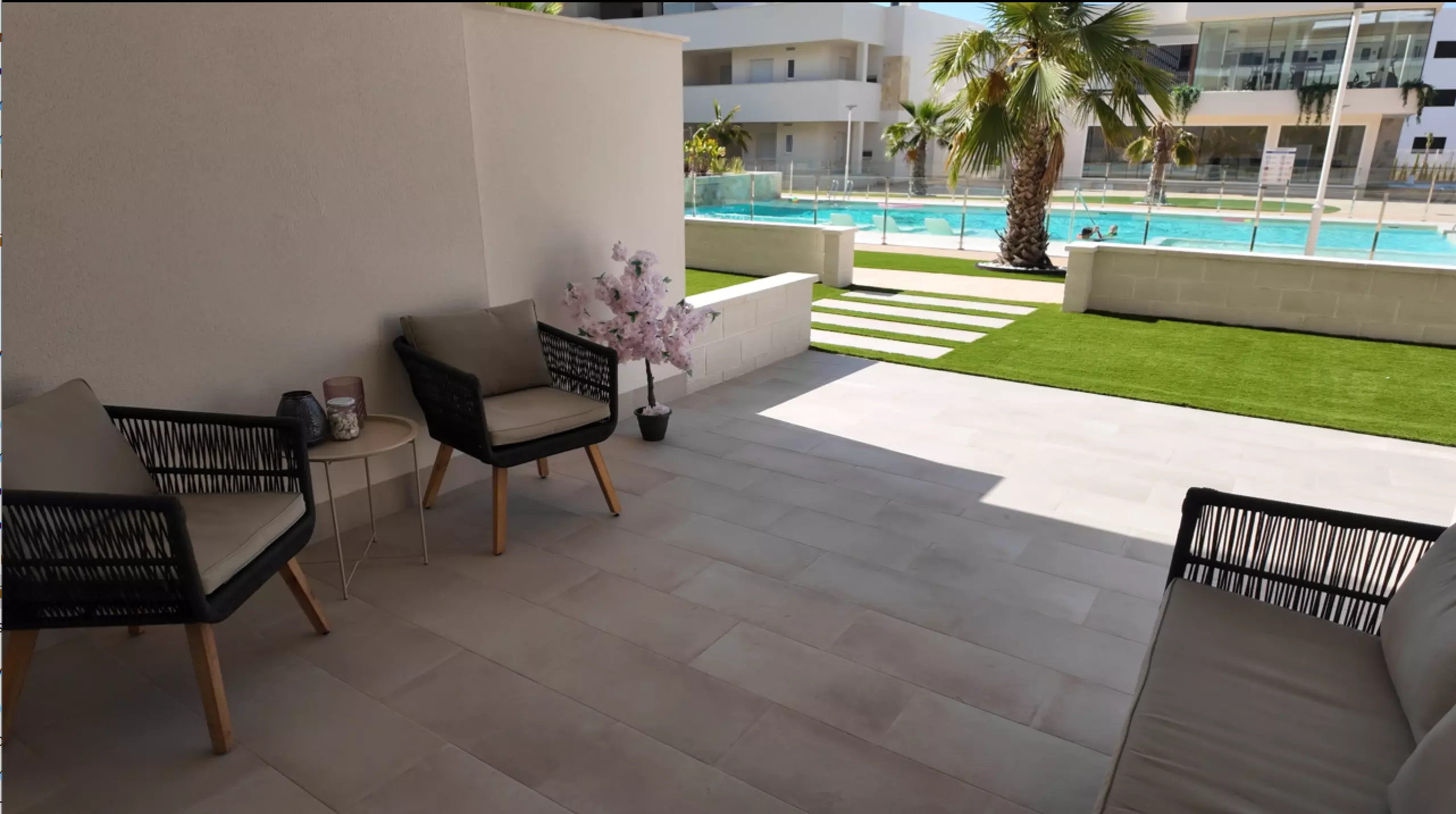 2-bedroom Apartment In Guardamar Del Segura, Spain (112 M² Plot)