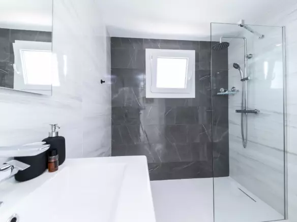 2-bedroom Apartment In Torrevieja, Spain (90 M²)