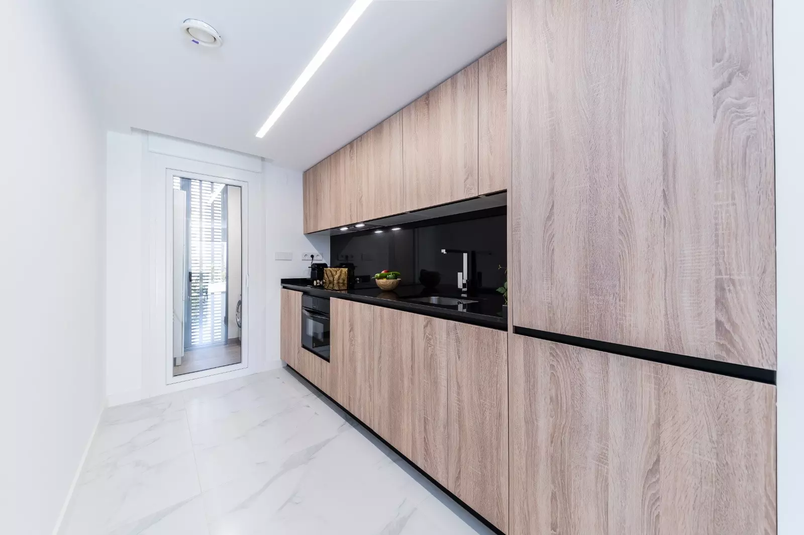 2-bedroom Apartment In Torrevieja, Spain (90 M²)