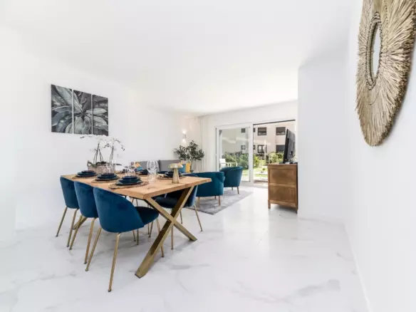 2-bedroom Apartment In Torrevieja, Spain (90 M²)