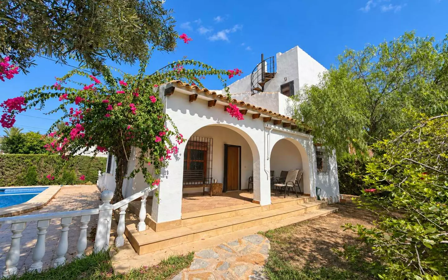 4-bedroom Villa In Cabo Roig, Spain (160 M²)