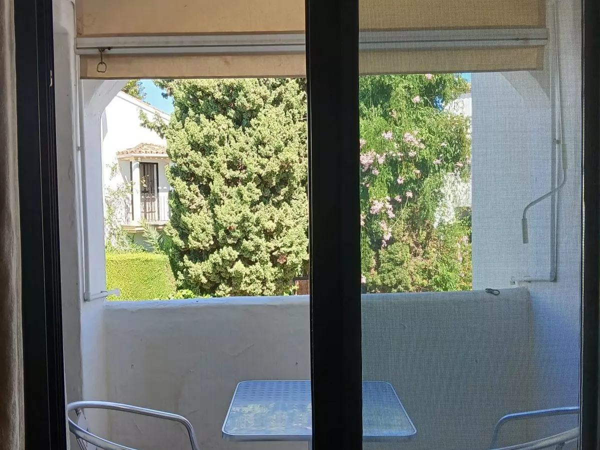 3-bedroom Property In Estepona, Spain (146 M²)