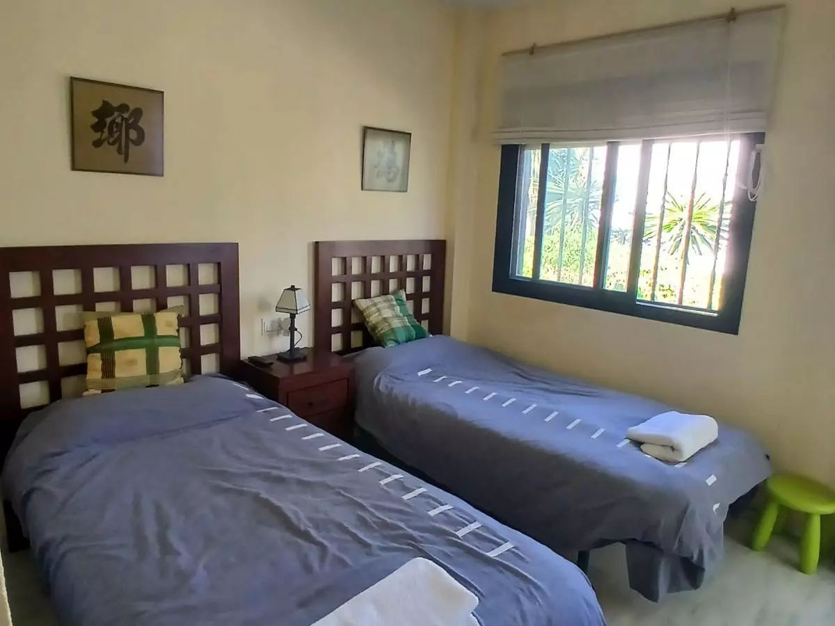3-bedroom Property In Estepona, Spain (146 M²)