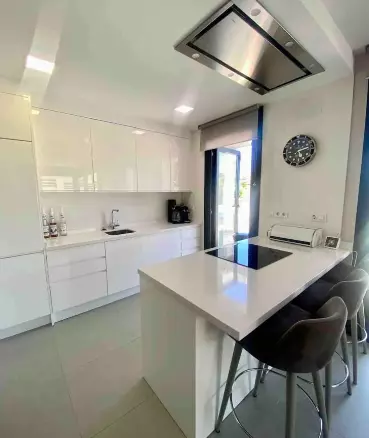 5-bedroom Villa In Torrevieja, Spain (280 M²)