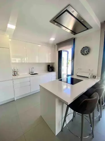 5-bedroom Villa In Torrevieja, Spain (280 M²)