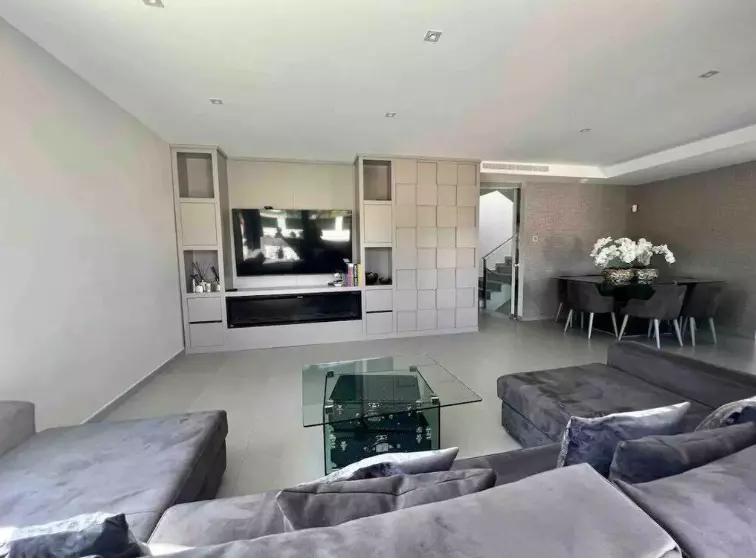 5-bedroom Villa In Torrevieja, Spain (280 M²)