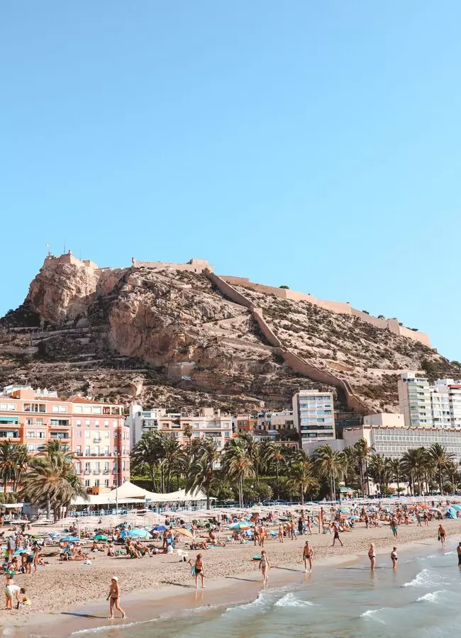 3-bedroom Apartment In Alicante, Spain