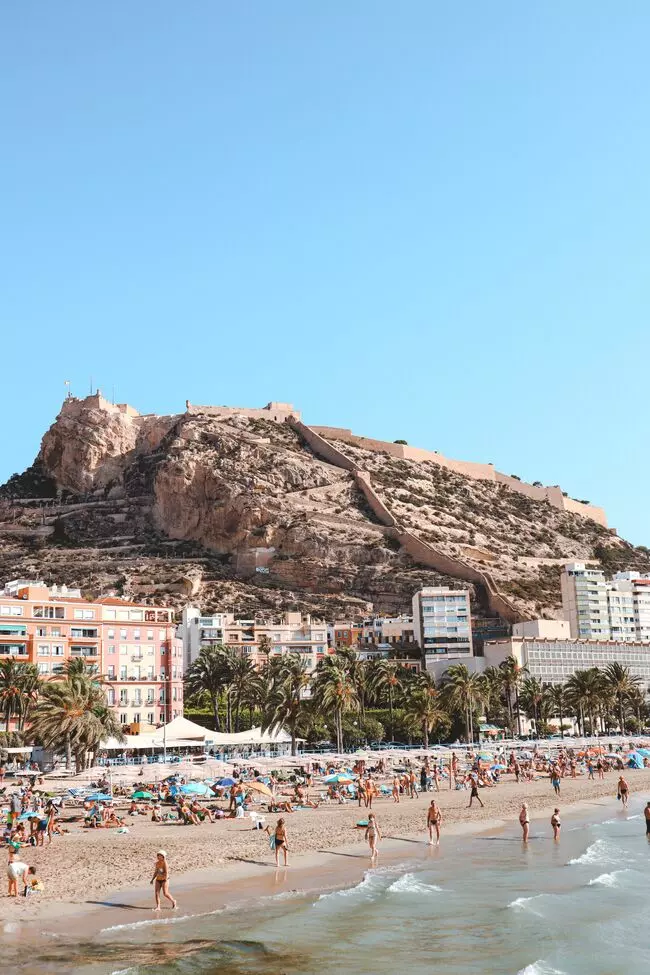 3-bedroom Apartment In Alicante, Spain