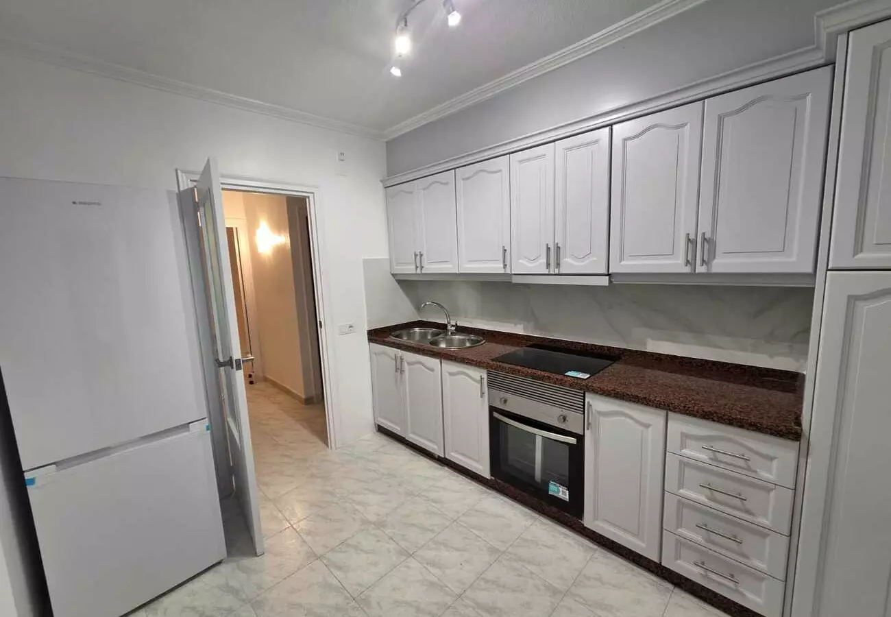 3-bedroom Apartment In Torrevieja, Spain (95 M²)