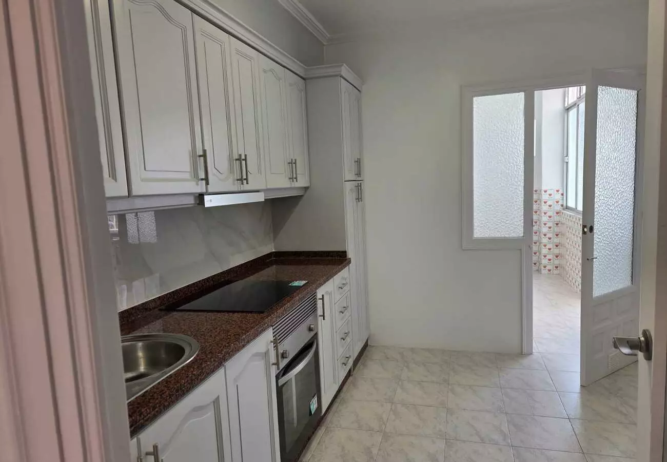 3-bedroom Apartment In Torrevieja, Spain (95 M²)