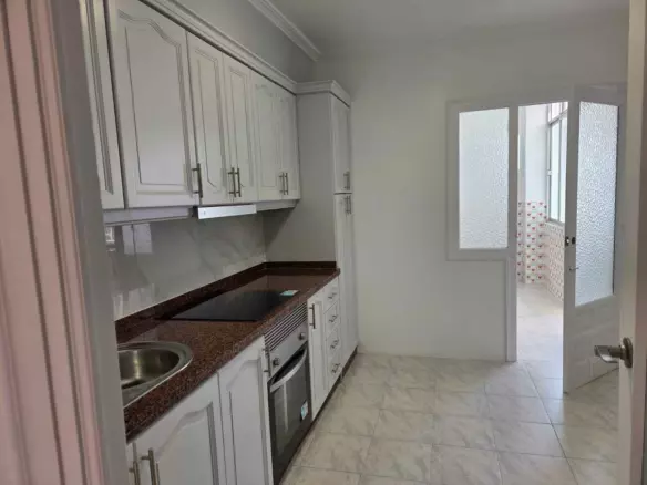 3-bedroom Apartment In Torrevieja, Spain (95 M²)
