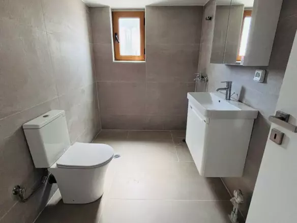 2-bedroom Flat In Melissia, Greece (93 M²)