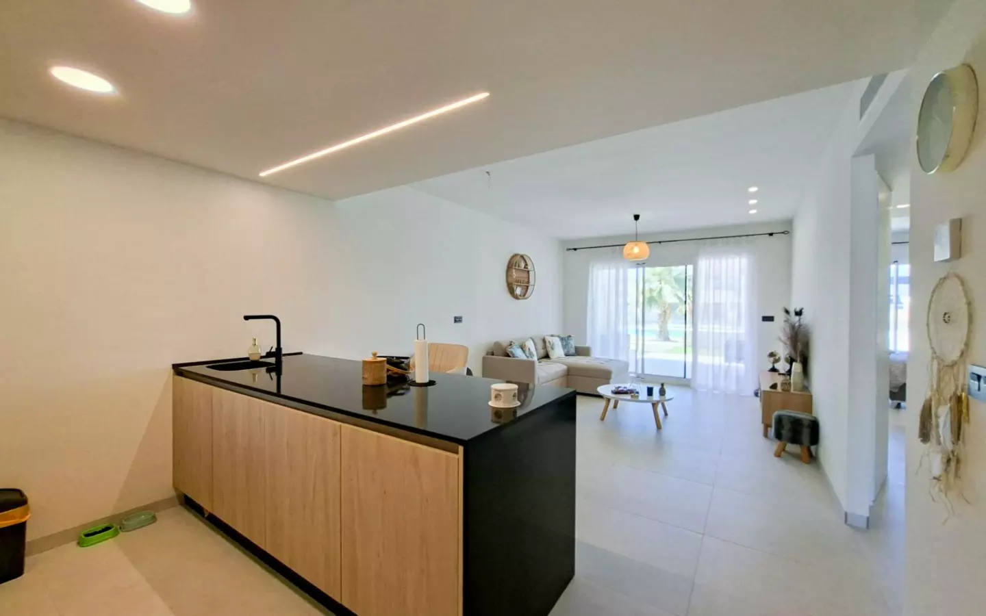 2-bedroom Apartment In Guardamar Del Segura, Spain (112 M² Plot)