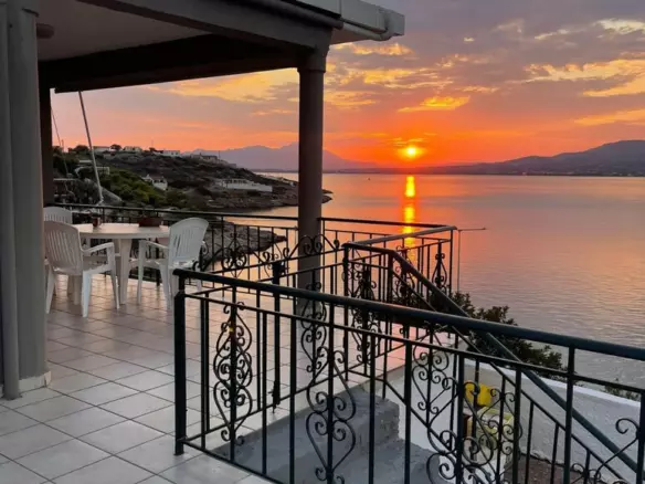 2-bedroom Detached House In Salamina, Greece (95 M²)