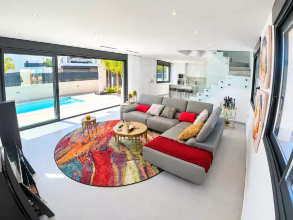 4-bedroom Villa In Algorfa, Spain (126 M²)