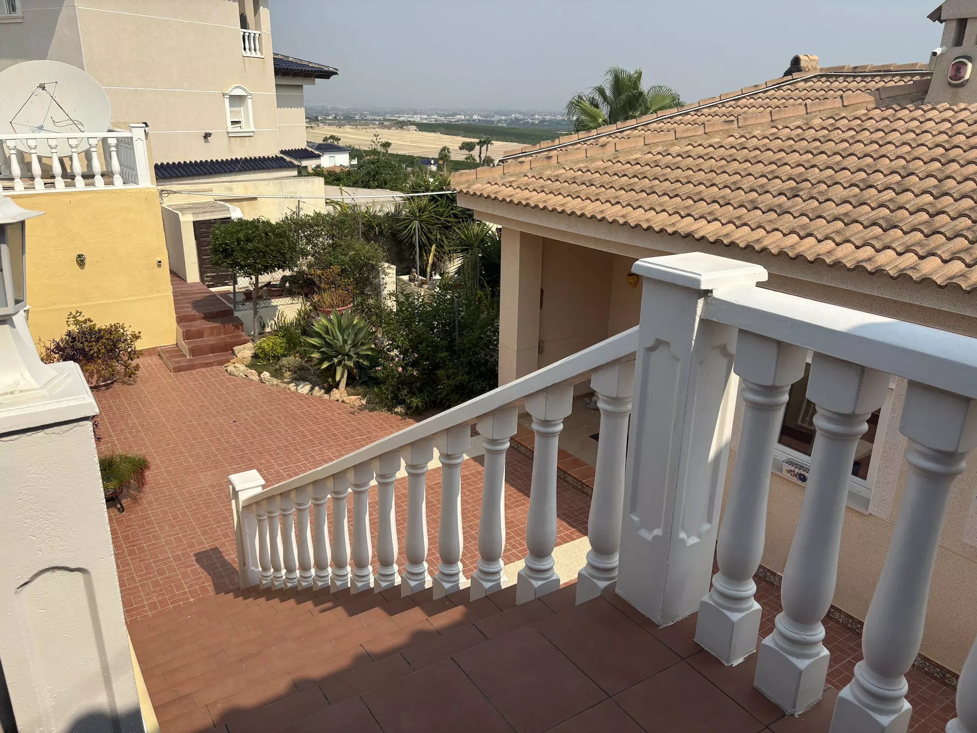 3-bedroom Villa In Algorfa, Spain (200 M²)
