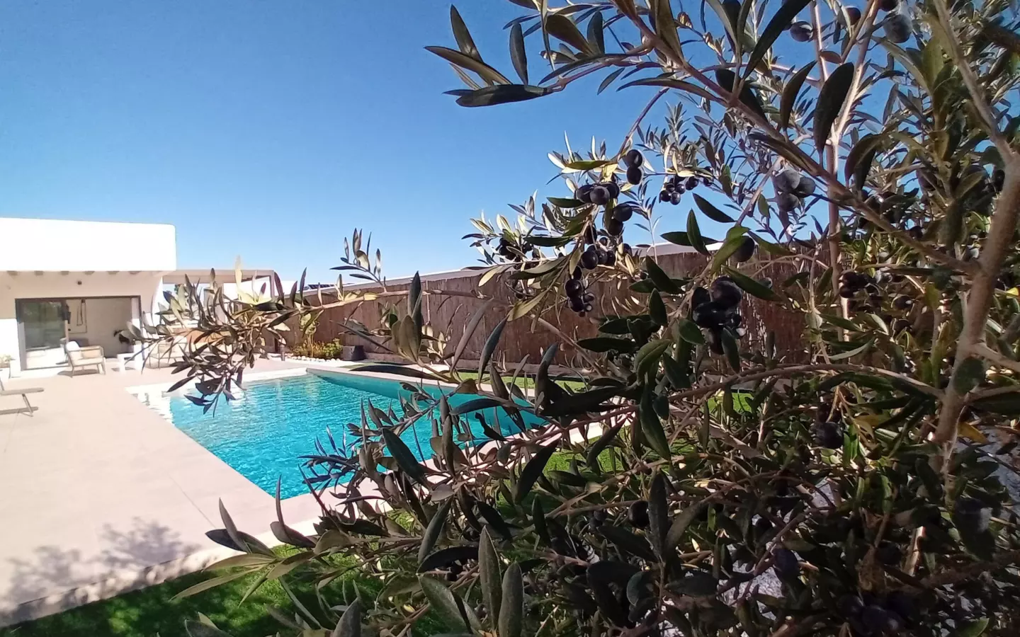 3-bedroom Villa In Algorfa, Spain (128 M²)