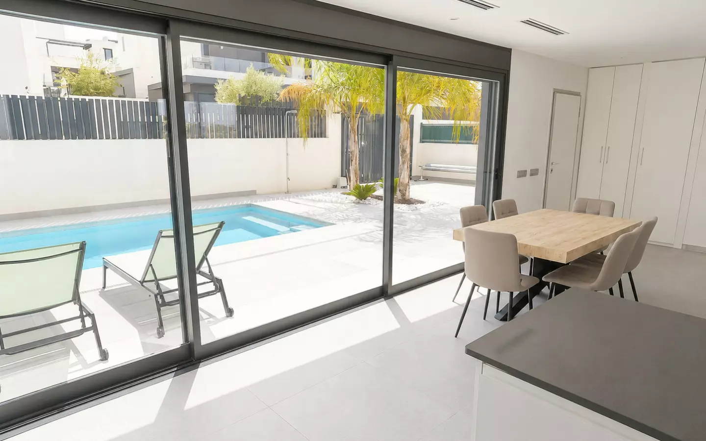 5-bedroom Villa In Algorfa, Spain (200 M²)