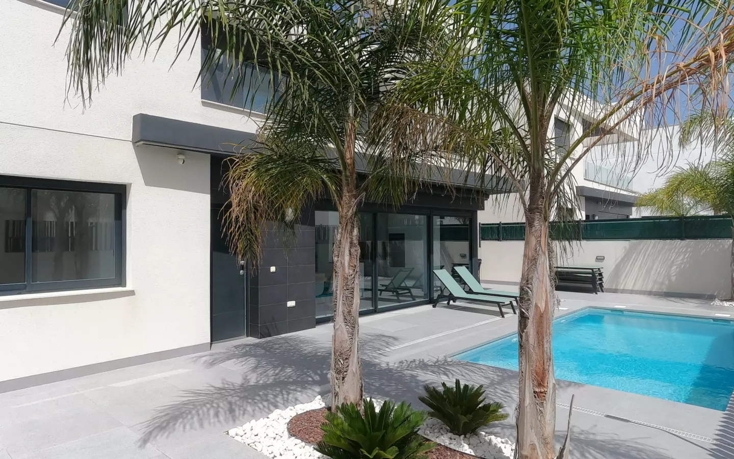 5-bedroom Villa In Algorfa, Spain (200 M²)