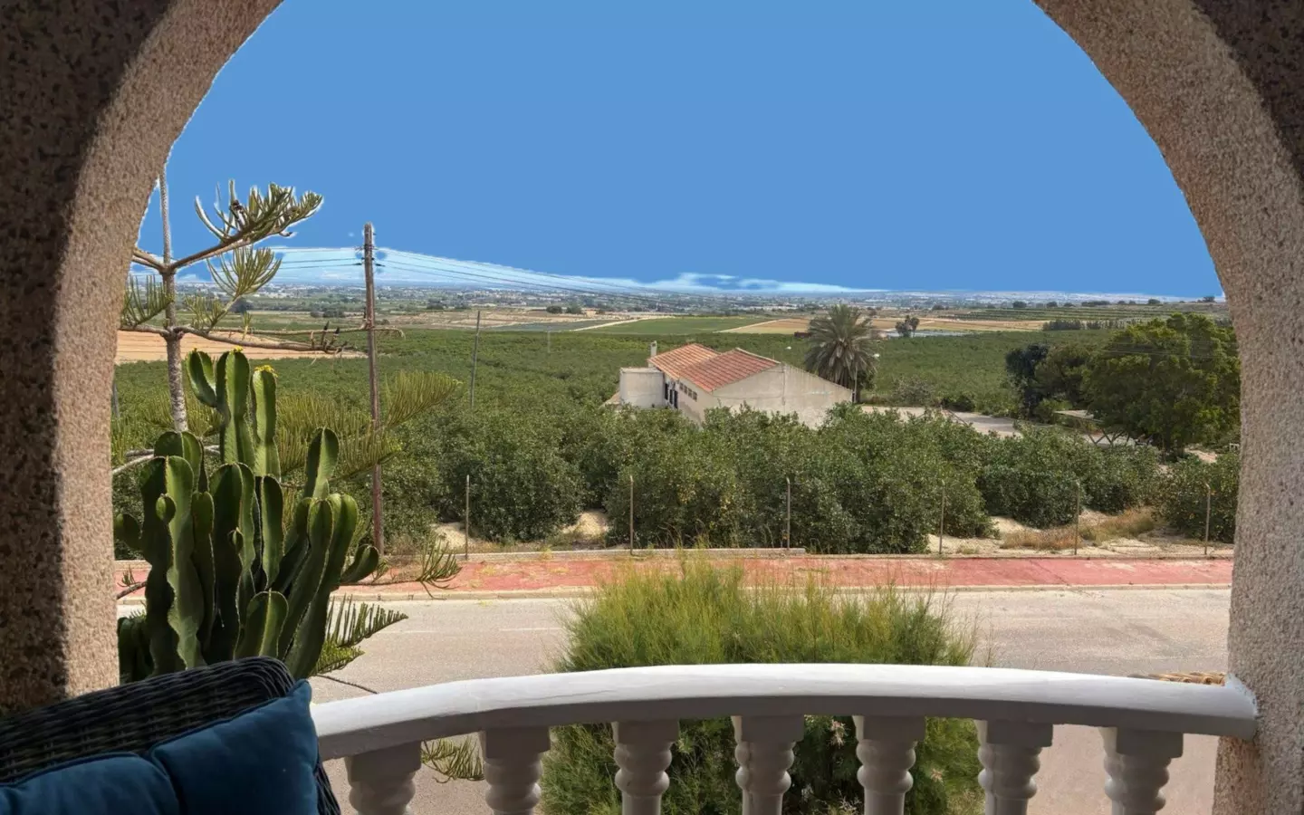 5-bedroom Villa In Almoradi, Spain (375 M²)