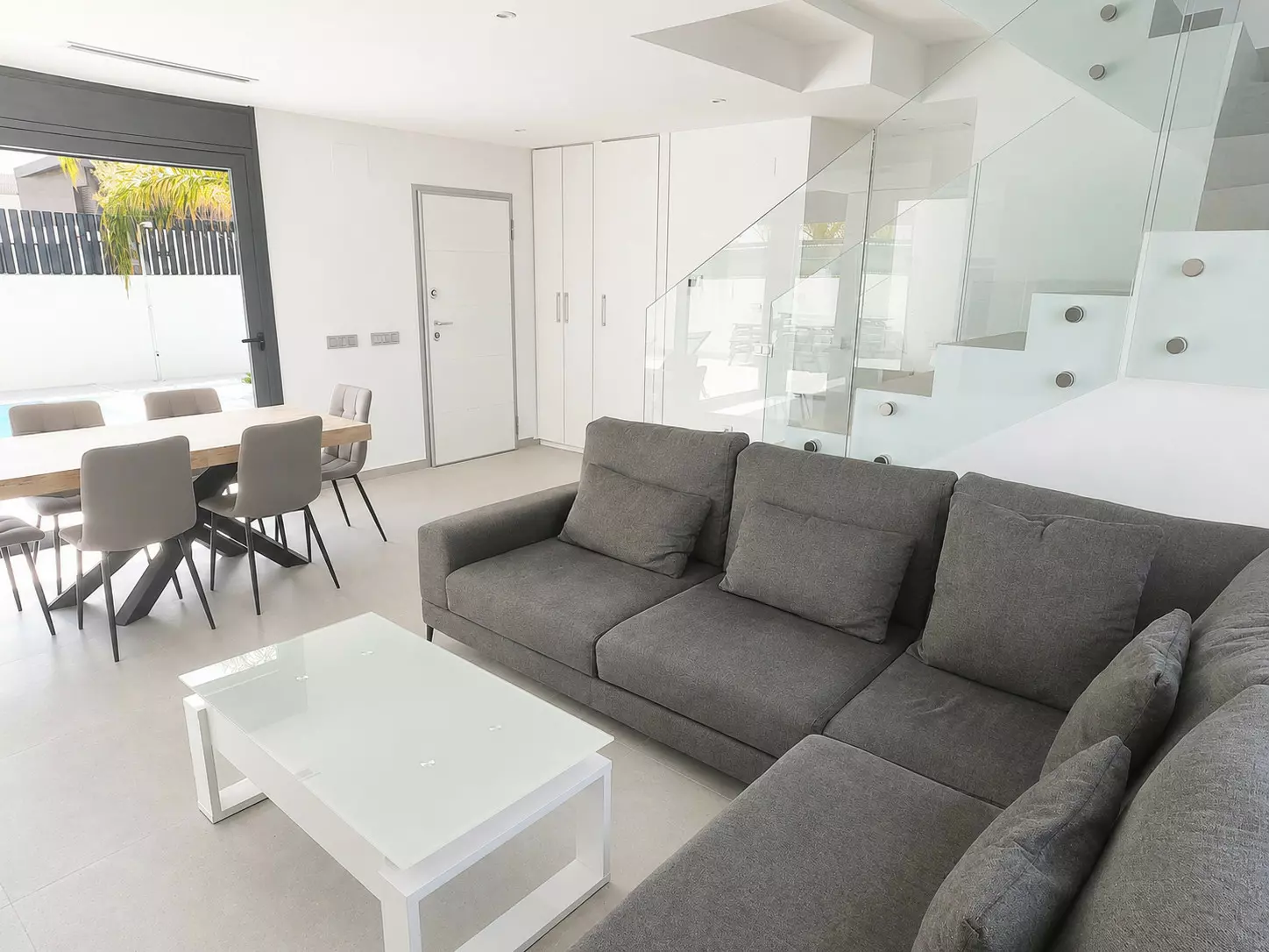5-bedroom Villa In Algorfa, Spain (200 M²)