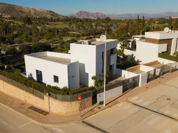 4-bedroom Villa In Algorfa, Spain (300 M²)