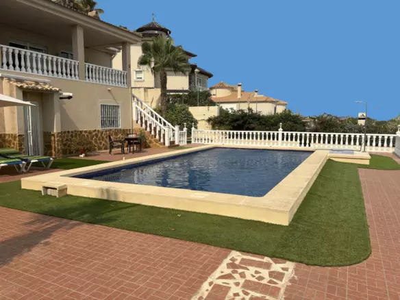 3-bedroom Villa In Algorfa, Spain (200 M²)