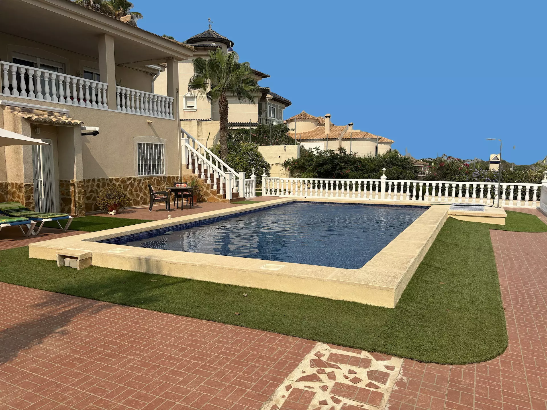 3-bedroom Villa In Algorfa, Spain (200 M²)