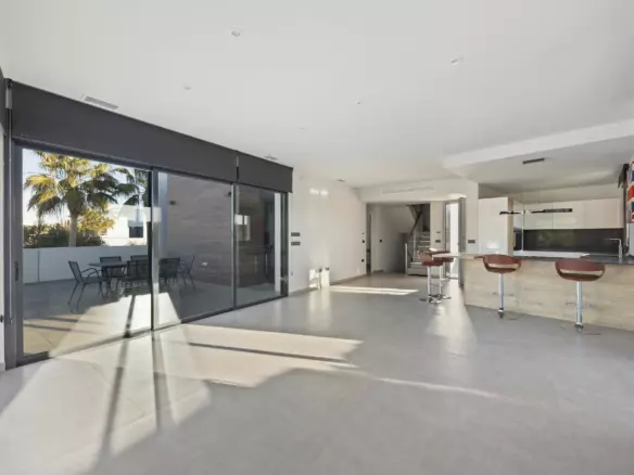 4-bedroom Villa In Algorfa, Spain (300 M²)
