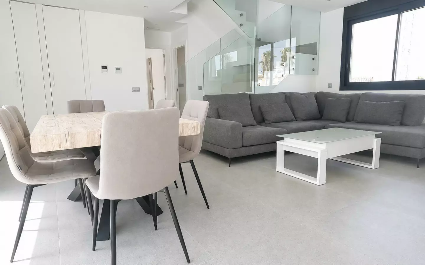 5-bedroom Villa In Algorfa, Spain (200 M²)
