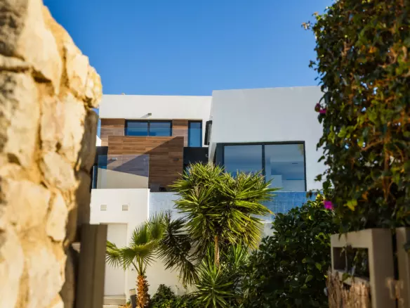 4-bedroom Villa In Algorfa, Spain (300 M²)