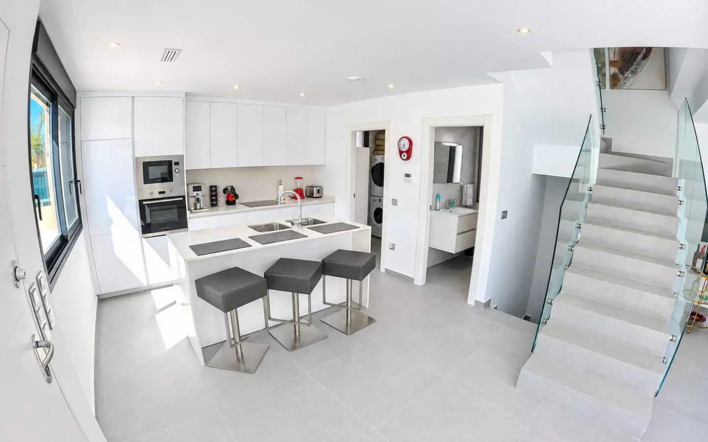 4-bedroom Villa In Algorfa, Spain (126 M²)