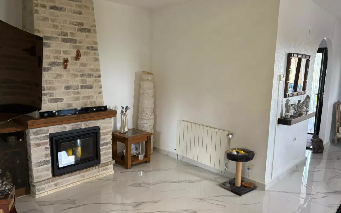 5-bedroom Villa In Almoradi, Spain (375 M²)