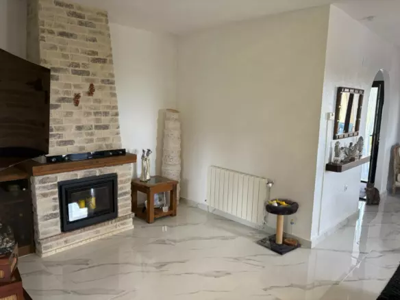 5-bedroom Villa In Almoradi, Spain (375 M²)