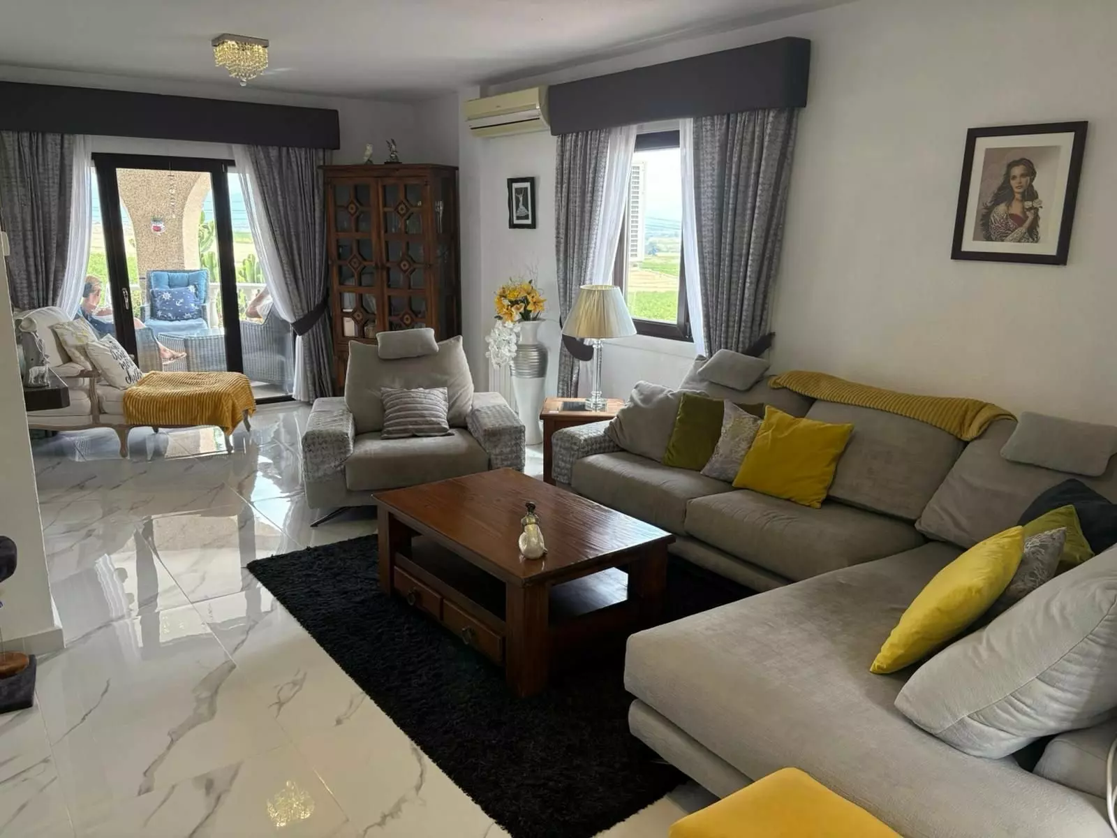 5-bedroom Villa In Almoradi, Spain (375 M²)
