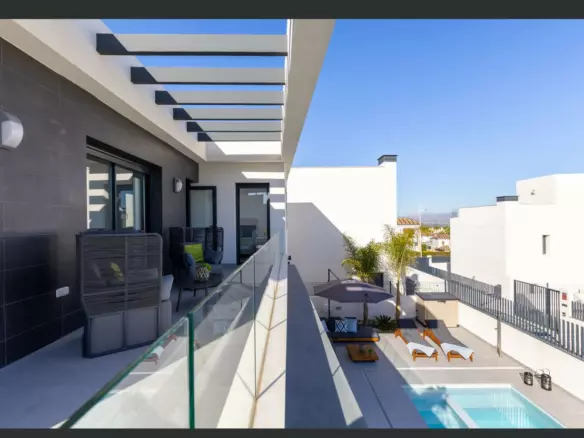 3-bedroom Villa In Algorfa, Spain (150 M²)